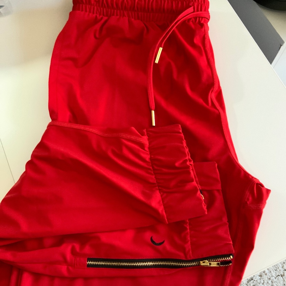 Zyia Red Peak Zipper Jogger
